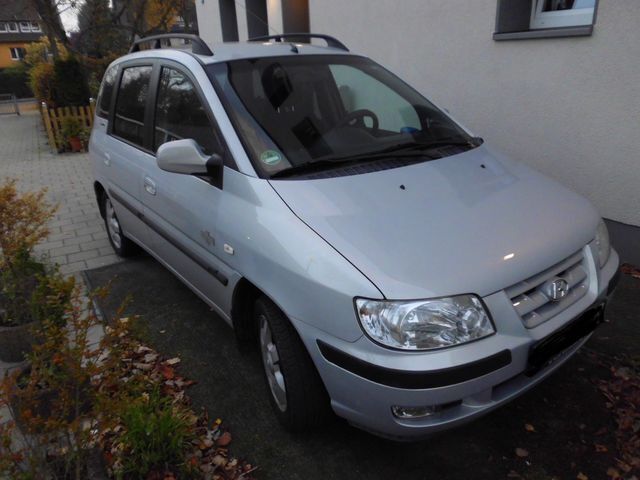 Silber metallic Gebraucht 2003 Hyundai Matrix Edition Van / Kleinbus | 2.600 € (Teuer) - Bild 1/2