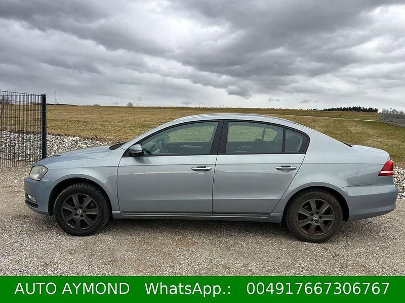 Gebraucht VW Passat 122 PS (89 kW) 2011 Limousine