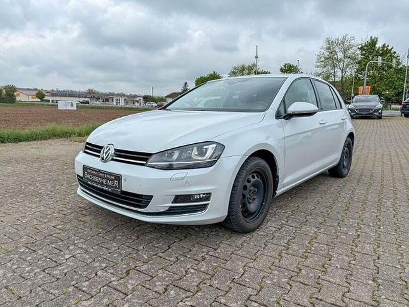 Weiß Gebraucht 2016 VW Golf VII Allstar Limousine | 12.990 € (Fairer Preis) - Bild 1/4