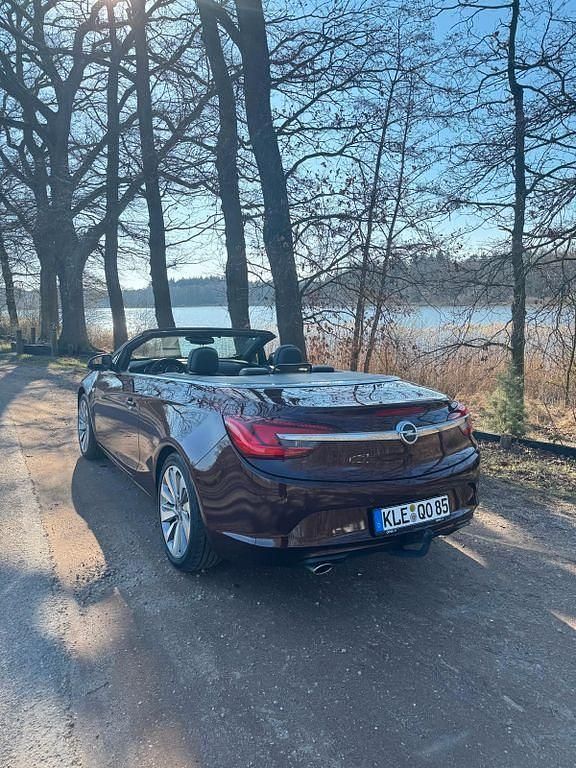 Gebraucht Opel Cascada 165 PS (121 kW) 2014 Rot Cabrio