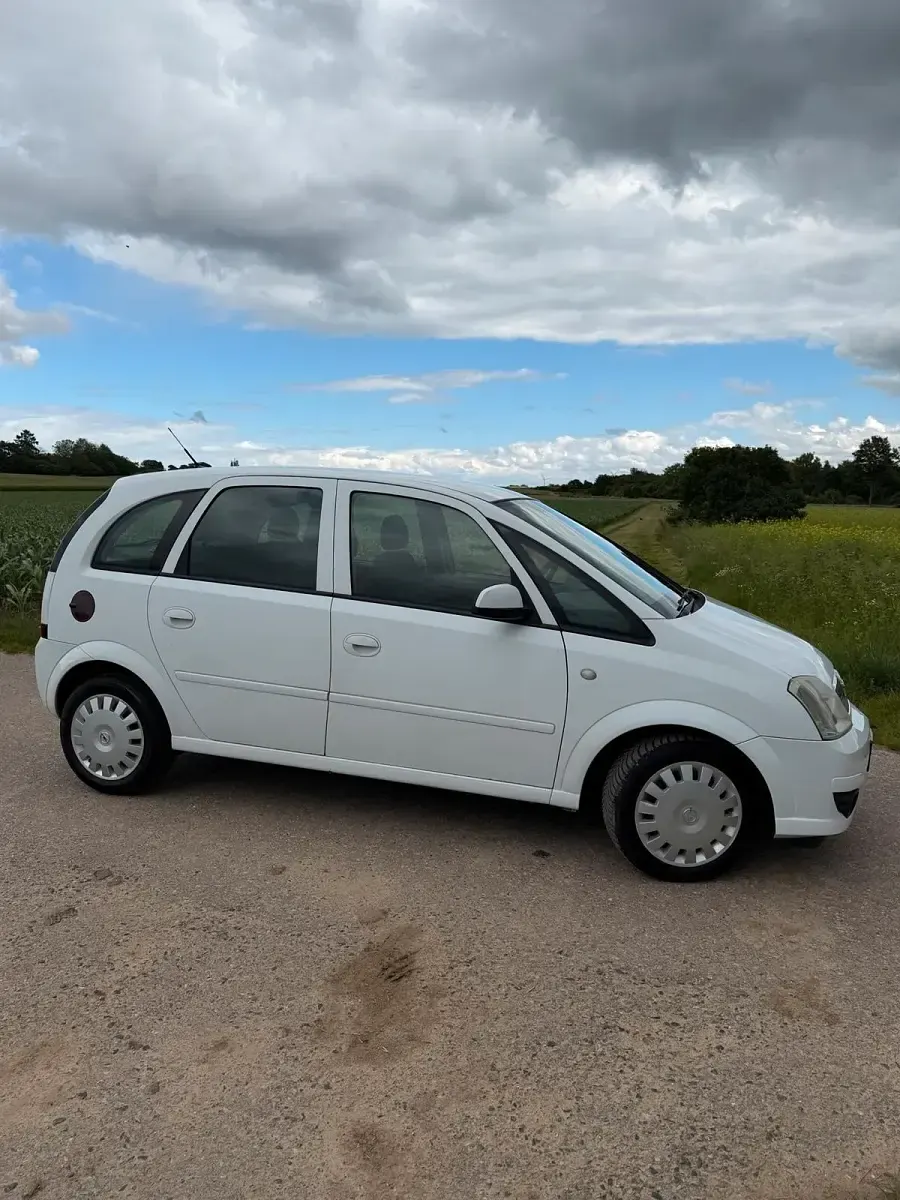 Gebraucht Opel Meriva 90 PS (66 kW) 2007 Weiß Van / Kleinbus