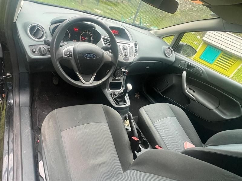 Gebraucht Ford Fiesta 82 PS (60 kW) 2011 Schwarz Kleinwagen