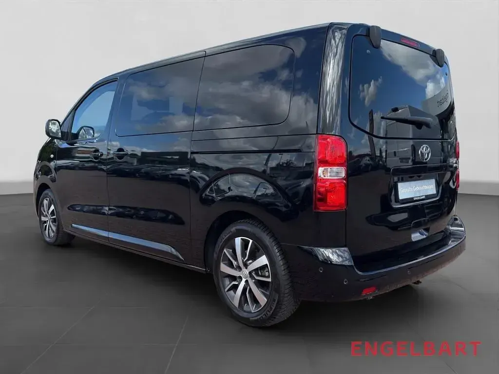 Gebraucht Toyota Proace Verso Lounge 177 PS (130 kW) 2025 Schwarz Kombi