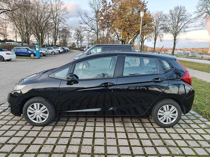 Gebraucht Honda Jazz Trend 102 PS (75 kW) 2017 Schwarz Kleinwagen
