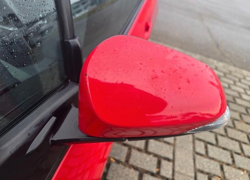 Gebraucht Toyota Yaris Edition-S 99 PS (72 kW) 2016 Rot Kleinwagen