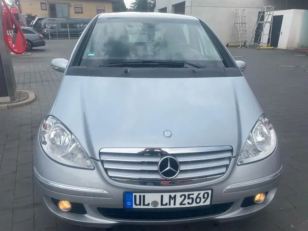 Gebraucht Mercedes A180 Elegance 109 PS (80 kW) 2004 Silber Limousine