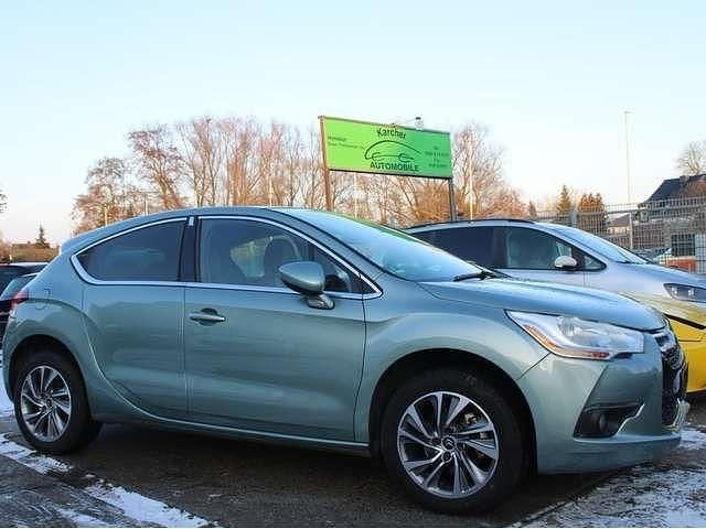 Grün fluid/metallic Gebraucht 2011 Citroën DS4 So Chic Kleinwagen | 7.990 € (Fairer Preis) - Bild 1/4