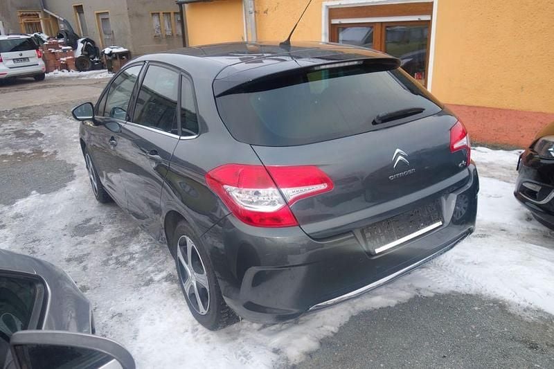 Gebraucht Citroën C4 SELECTION 131 PS (96 kW) 2015 Grau Limousine