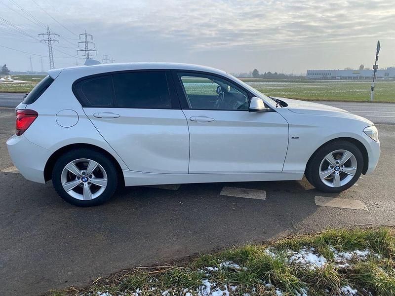 Gebraucht BMW 118 Sport Line 143 PS (105 kW) 2014 Weiß Kleinwagen