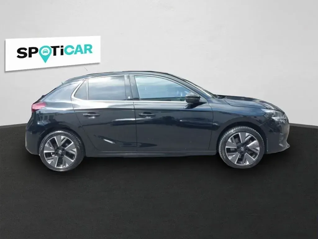 Gebraucht Opel Corsa-e Ultimate 100 kW (136 PS) 2022 Diamant schwarz/karbon schwarz Kleinwagen