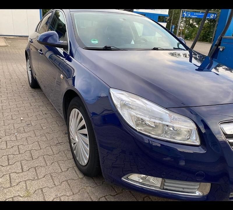Gebraucht Opel Insignia 130 PS (95 kW) 2011 Blau Kombi