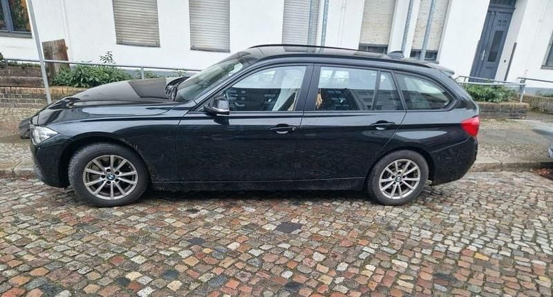 Schwarz Gebraucht 2016 BMW 320 Kombi | 10.800 € (Superpreis) - Bild 1/4