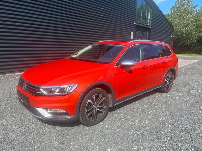 Orange Gebraucht 2016 VW Passat Alltrack Kombi | 11.900 € (Etwas zu teuer) - Bild 1/4
