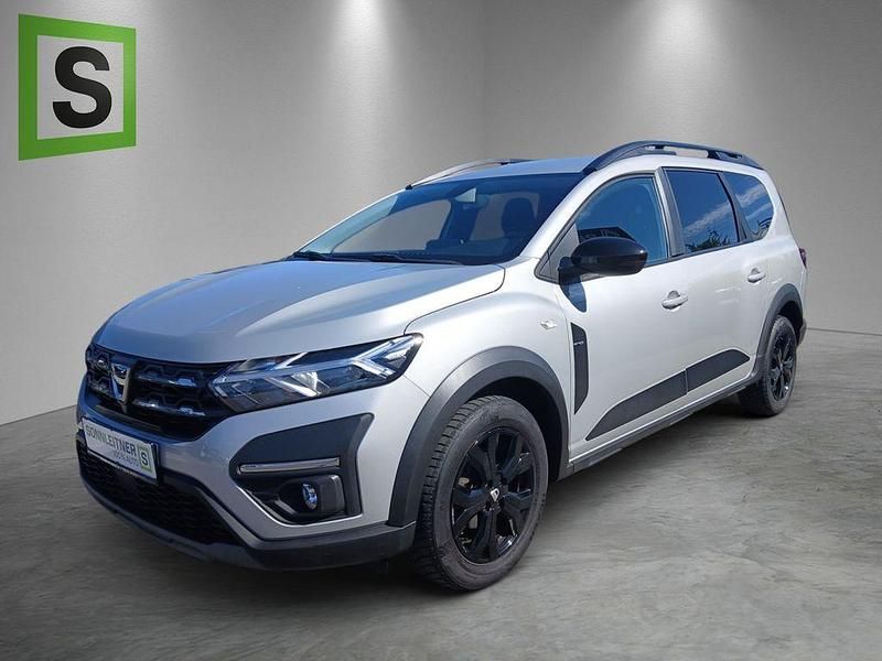 Grau Gebraucht 2022 Dacia Jogger Extreme Van / Kleinbus | 17.450 € (Guter Preis) - Bild 1/4