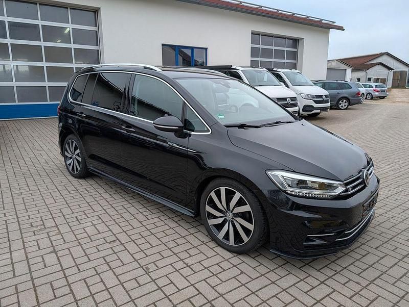Gebraucht VW Touran Highline 190 PS (139 kW) 2016 Deepblackperleffekt Van / Kleinbus