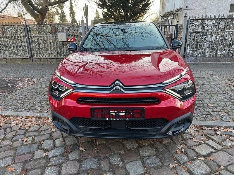 Gebraucht Citroën C4 Feel 131 PS (96 kW) 2023 Rot SUV