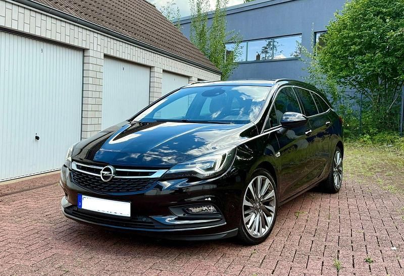 Schwarz Gebraucht 2017 Opel Astra Kombi | 7.990 € (Fairer Preis) - Bild 1/4