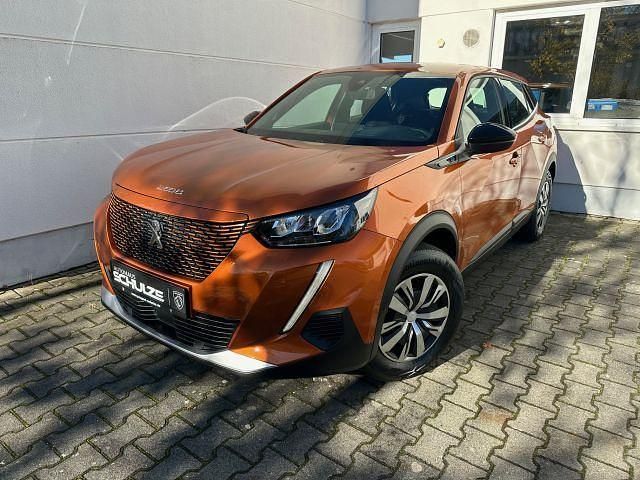 Gebraucht Peugeot e-2008 Active 100 kW (136 PS) 2023 Orange SUV