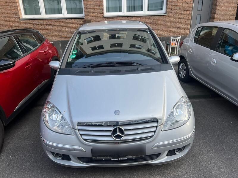 Silber Gebraucht 2005 Mercedes A200 Limousine | 999 € (Superpreis) - Bild 1/4