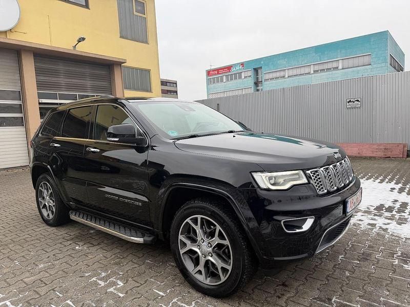 Gebraucht Jeep Grand Cherokee Overland 250 PS (183 kW) 2020 Schwarz SUV