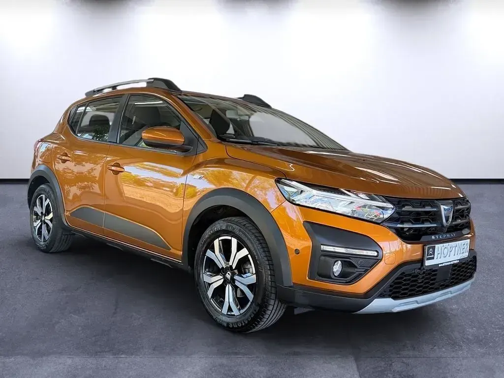Gebraucht Dacia Sandero Comfort 91 PS (66 kW) 2021 Orange SUV