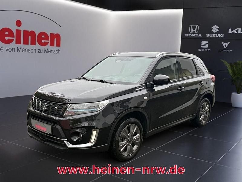 Schwarz Gebraucht 2021 Suzuki Vitara Comfort SUV | 14.919 € (Superpreis) - Bild 1/4