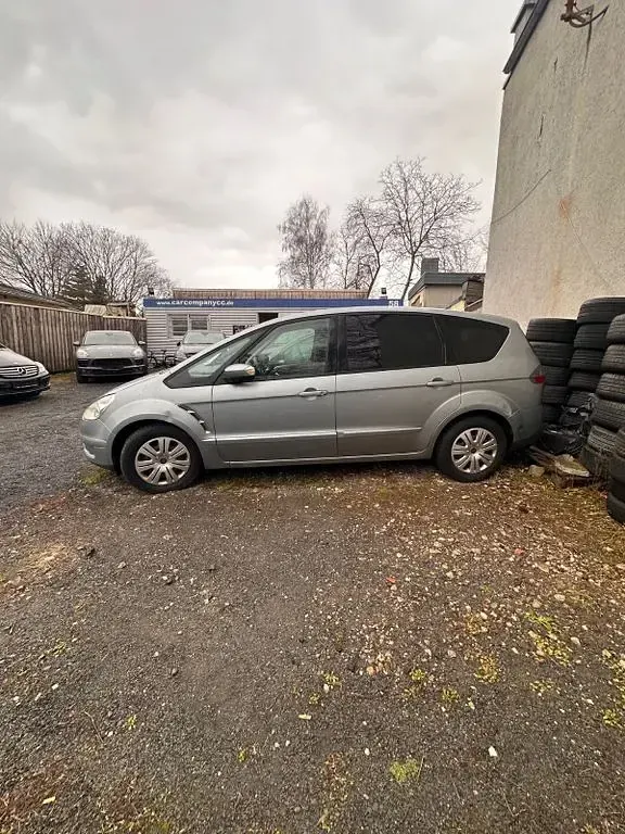 Gebraucht Ford S-MAX Trend 140 PS (102 kW) 2009 Grau Van / Kleinbus