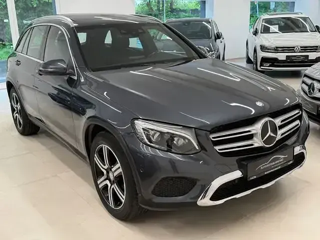 Gebraucht Mercedes GLC400d AMG line 330 PS (242 kW) 2016 Obsidianschwarz SUV