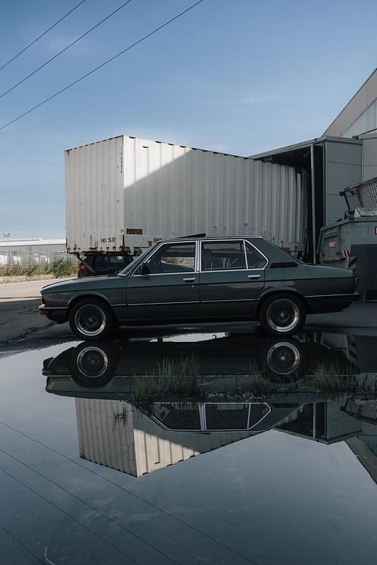 Gebraucht BMW 518 90 PS (66 kW) 1980 Grün Limousine