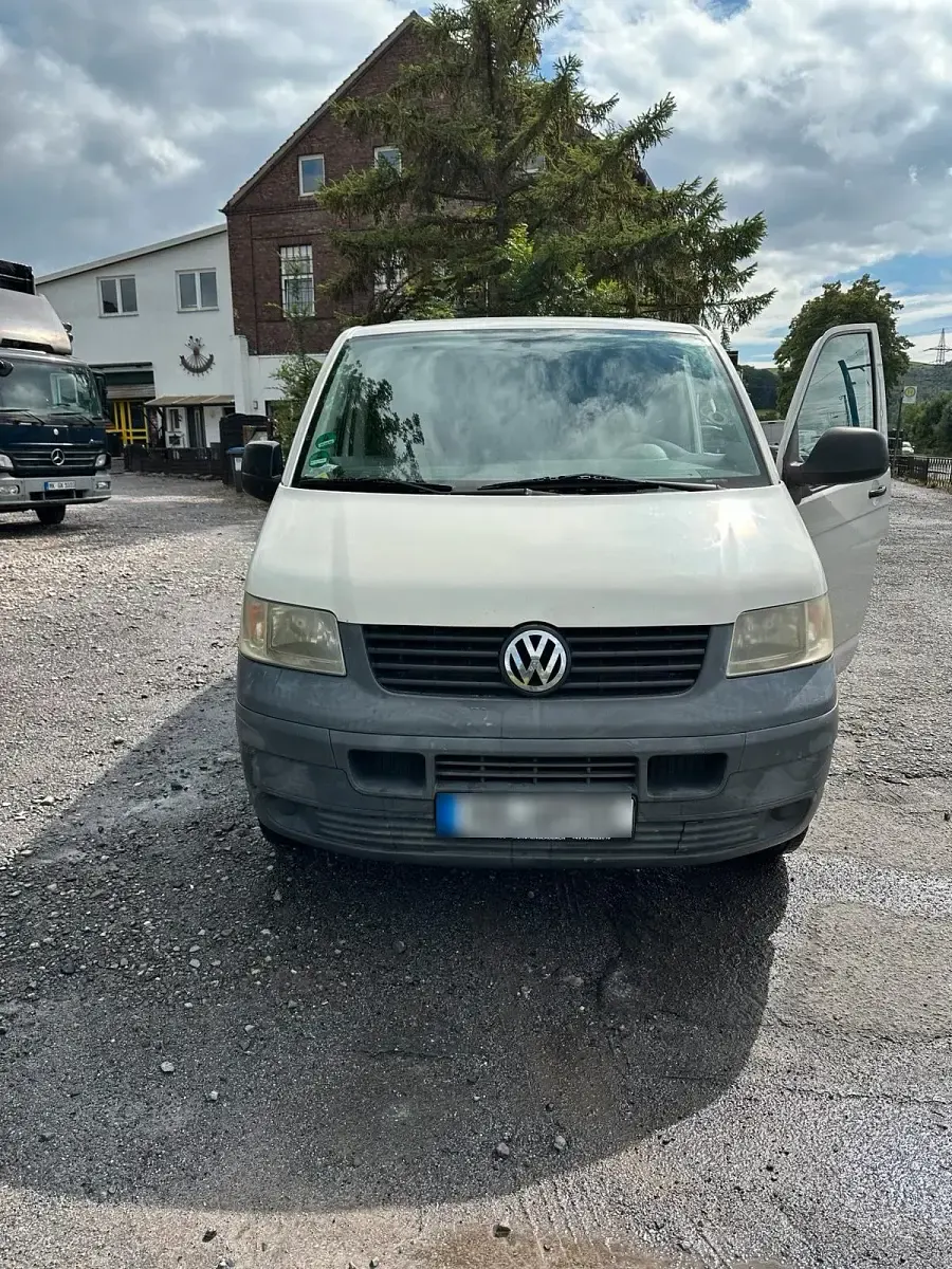 Gebraucht VW Multivan 102 PS (75 kW) 2013 Weiß Van / Kleinbus