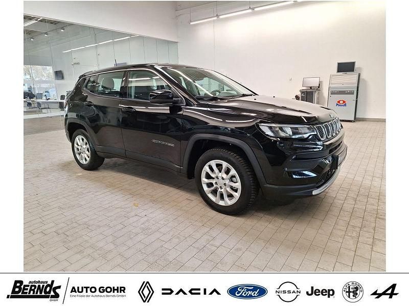 Occasion Jeep Compass Altitude 129 ch (94 kW) 2024 Noir SUV