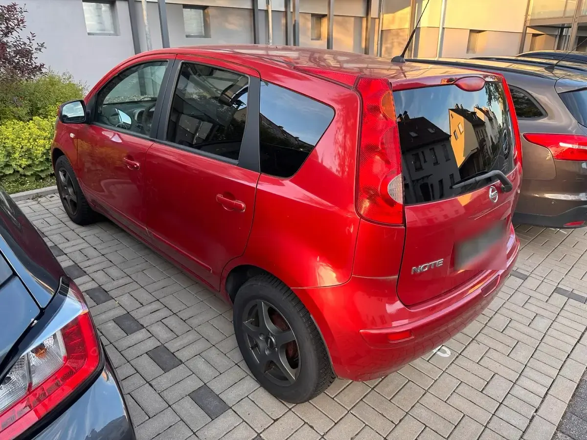 Gebraucht Nissan Note 88 PS (64 kW) 2008 Rot Kleinwagen