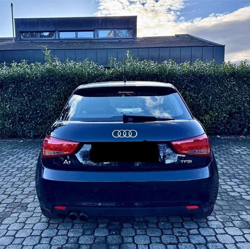 Second-hand Audi A1 122 CP (89 kW) 2011 Negru Hatchback