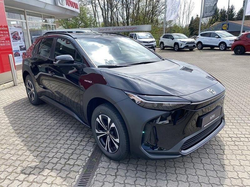 Gebraucht Toyota bZ4X Comfort 150 kW (204 PS) 2023 Onxyschwarz SUV