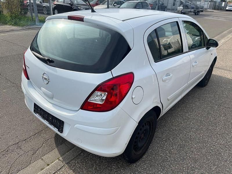 Gebraucht Opel Corsa 60 PS (44 kW) 2007 Weiß Limousine