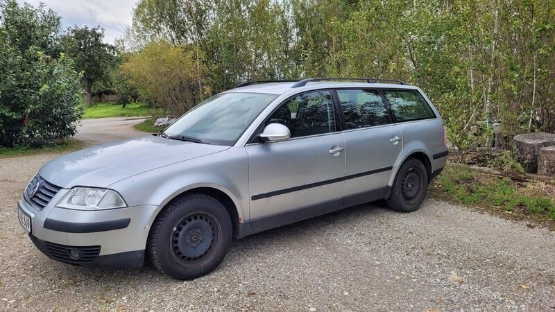 Grau Gebraucht 2005 VW Passat Kombi | 950 € (Superpreis) - Bild 1/4