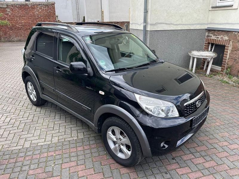Gebraucht Daihatsu Terios 102 PS (75 kW) 2011 Schwarz SUV