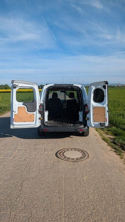 Second-hand Ford Transit 101 CP (74 kW) 2015 Alb Monovolum