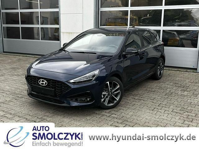 Blau Gebraucht 2024 Hyundai i30 Advantage Limousine | 22.590 € (Fairer Preis) - Bild 1/4