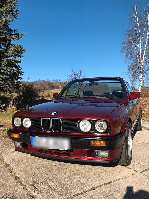 Rot Gebraucht 1991 BMW 318 Cabriolet Cabrio | 17.300 € - Bild 1/4