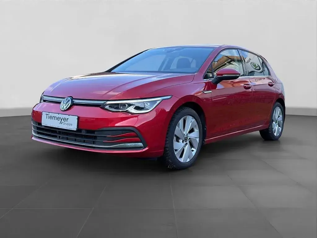 Gebraucht VW Golf VIII Style 150 PS (110 kW) 2023 Rot Limousine