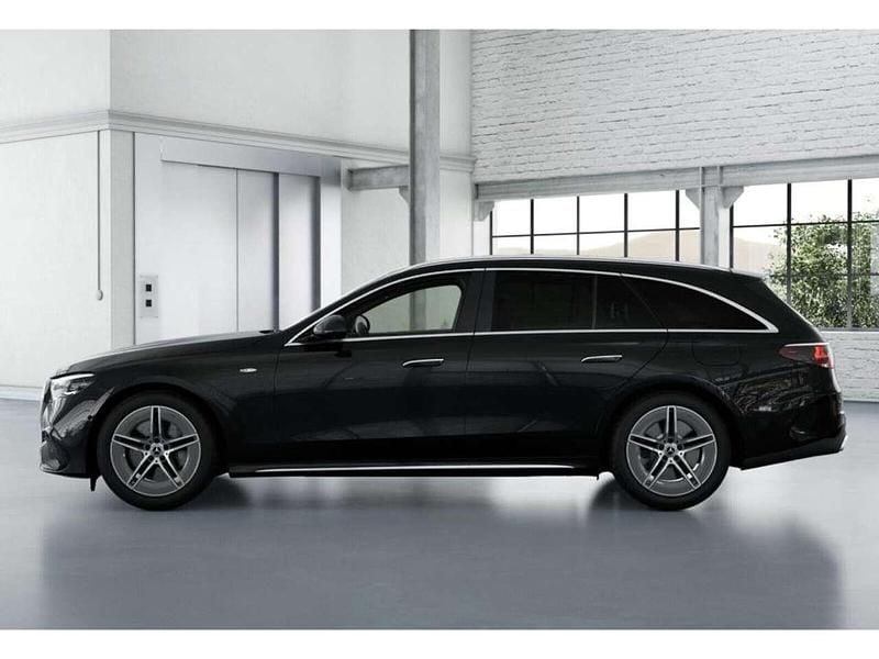 Gebraucht Mercedes E300 AMG line 313 PS (230 kW) 2025 Schwarz obsidianschwarz metallic Kombi