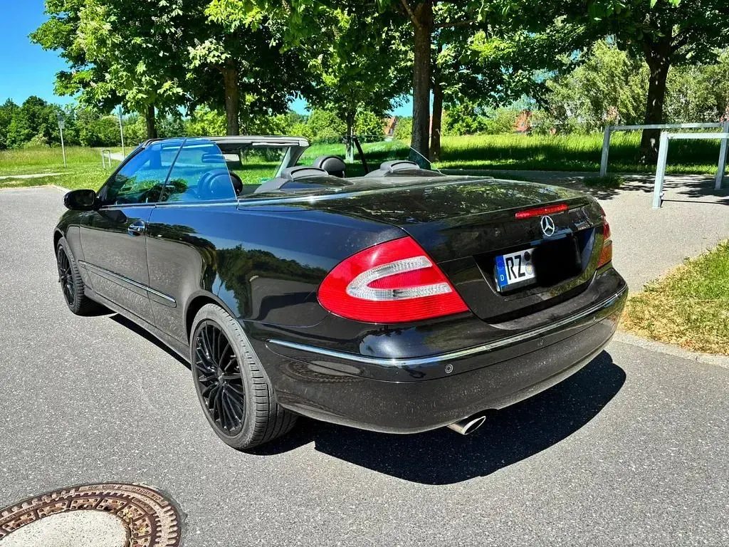 Gebraucht Mercedes CLK320 Avantgarde 218 PS (160 kW) 2003 Schwarz Cabrio