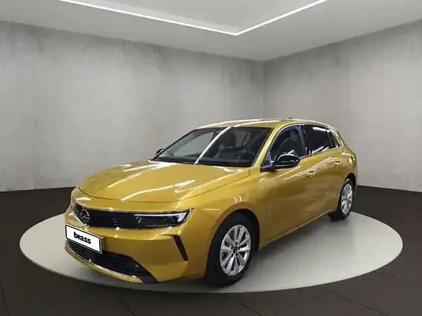 Kult gelb Gebraucht 2023 Opel Astra Enjoy Limousine | 16.950 € (Superpreis) - Bild 1/4