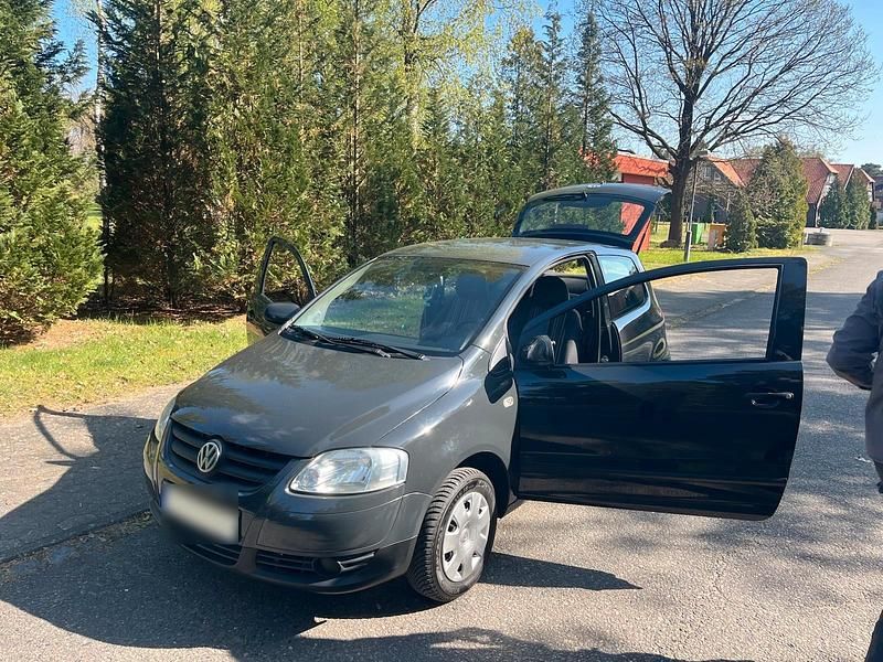 Second-hand VW Fox 55 CP (40 kW) 2004 Gri Hatchback