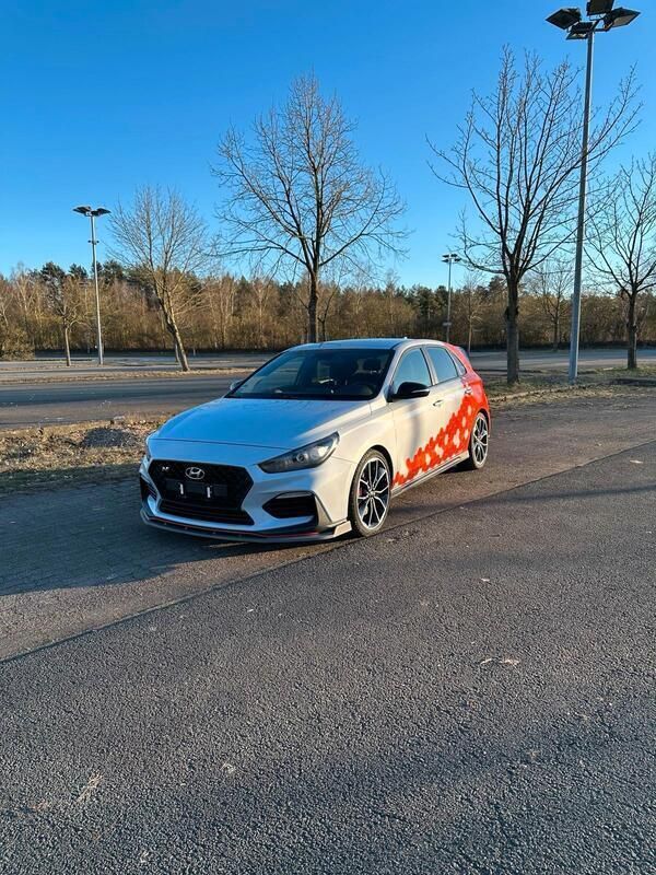 Blau Gebraucht 2018 Hyundai i30 Limousine | 19.500 € (Fairer Preis) - Bild 1/4