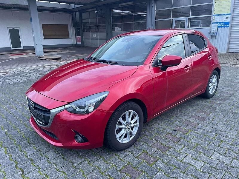 Gebraucht Mazda 2 Exclusive-Line 105 PS (77 kW) 2017 Rot Limousine