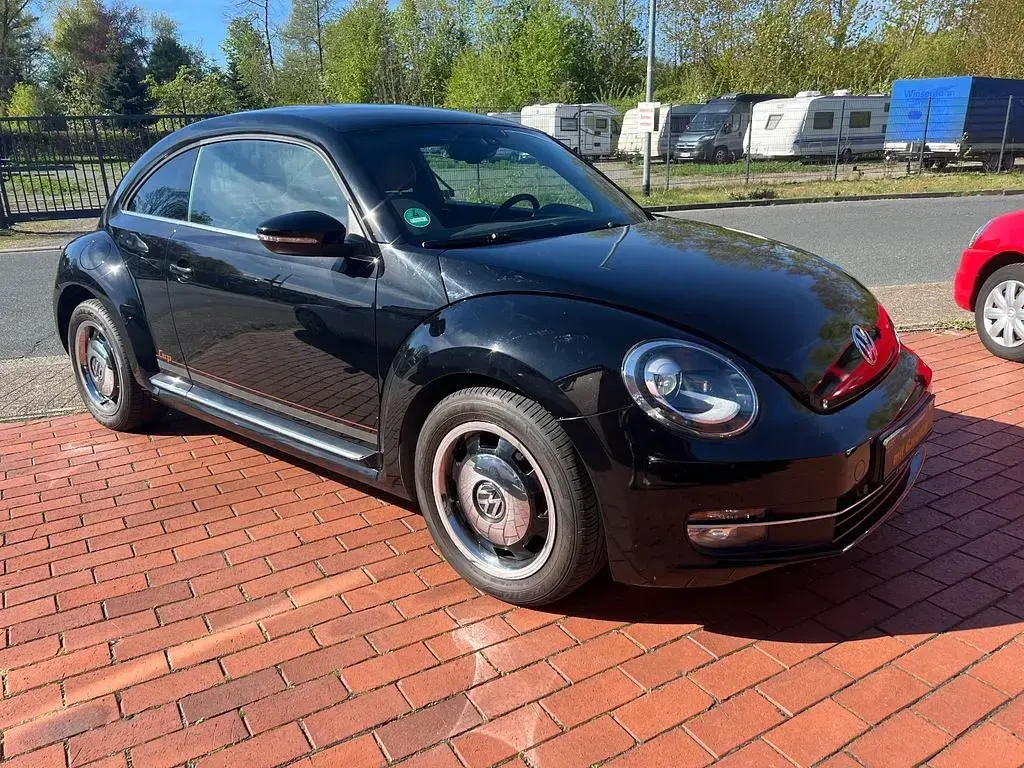 Second-hand VW Beetle Cup 105 CP (77 kW) 2015 Negru Hatchback