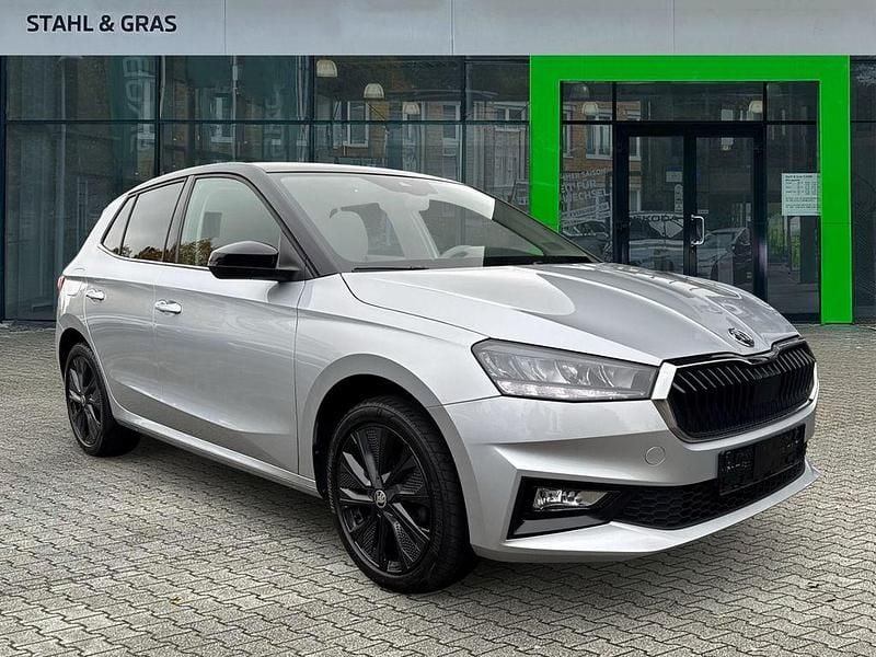 Silber Gebraucht 2022 Skoda Fabia Style Limousine | 13.990 € (Guter Preis) - Bild 1/4