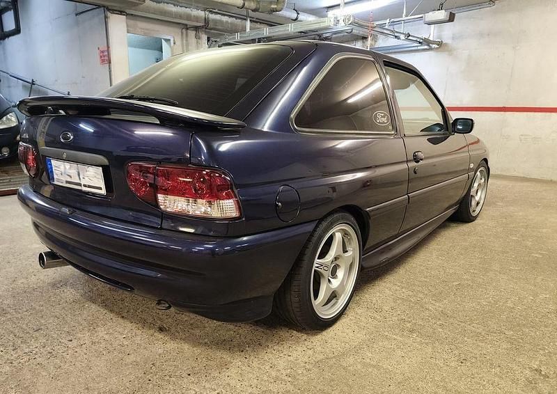 Gebraucht Ford Escort RS 150 PS (110 kW) 1996 Blau Limousine